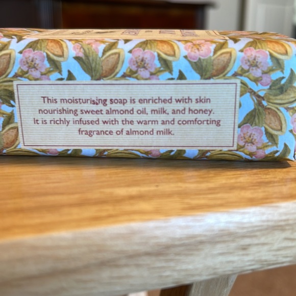 Crabtree & Evelyn Almond Milk and Honey Triple Milled Soap, 5.57 oz - Picture 2 of 9